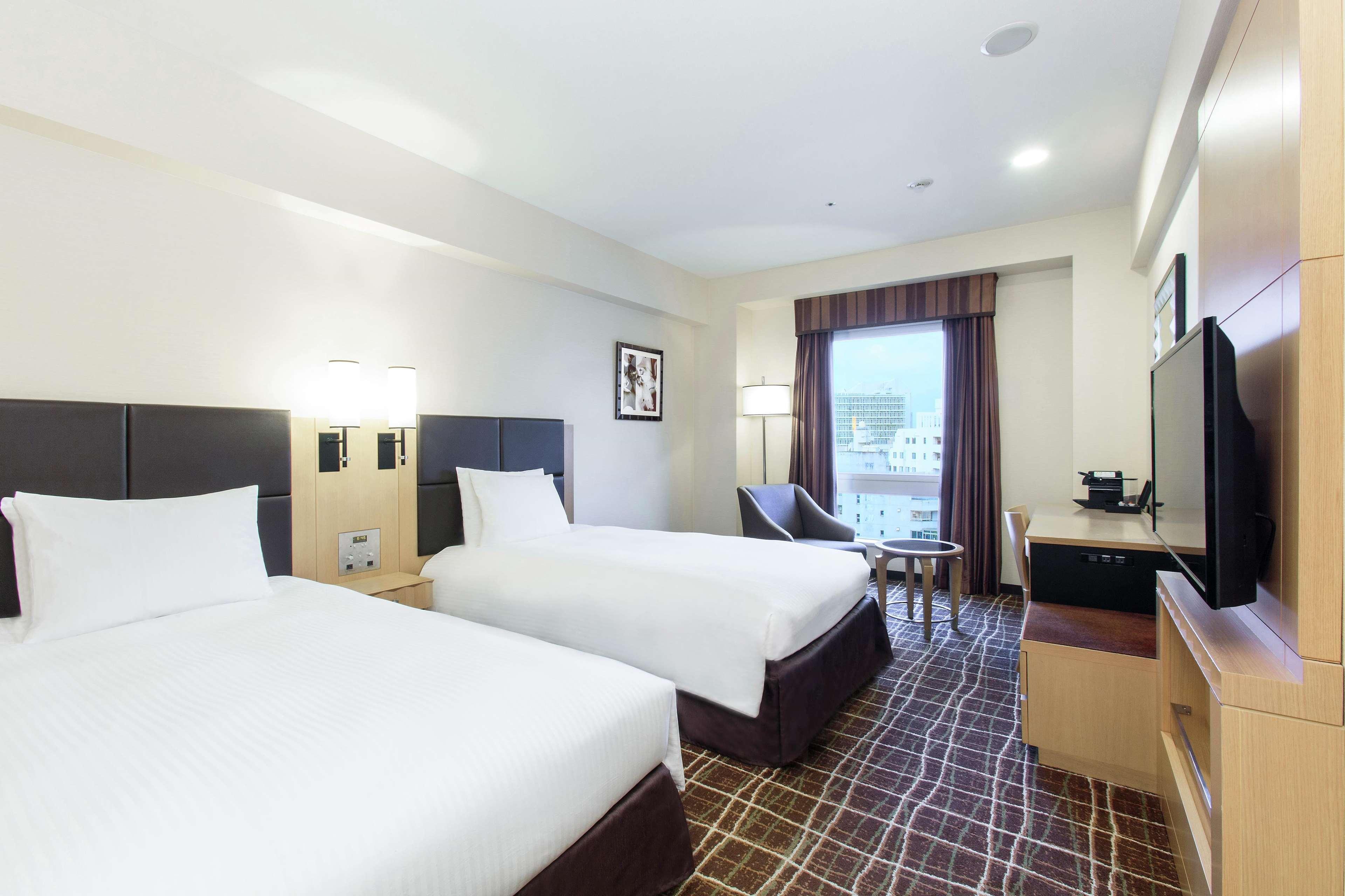 Doubletree By Hilton Naha Hotel Екстериор снимка