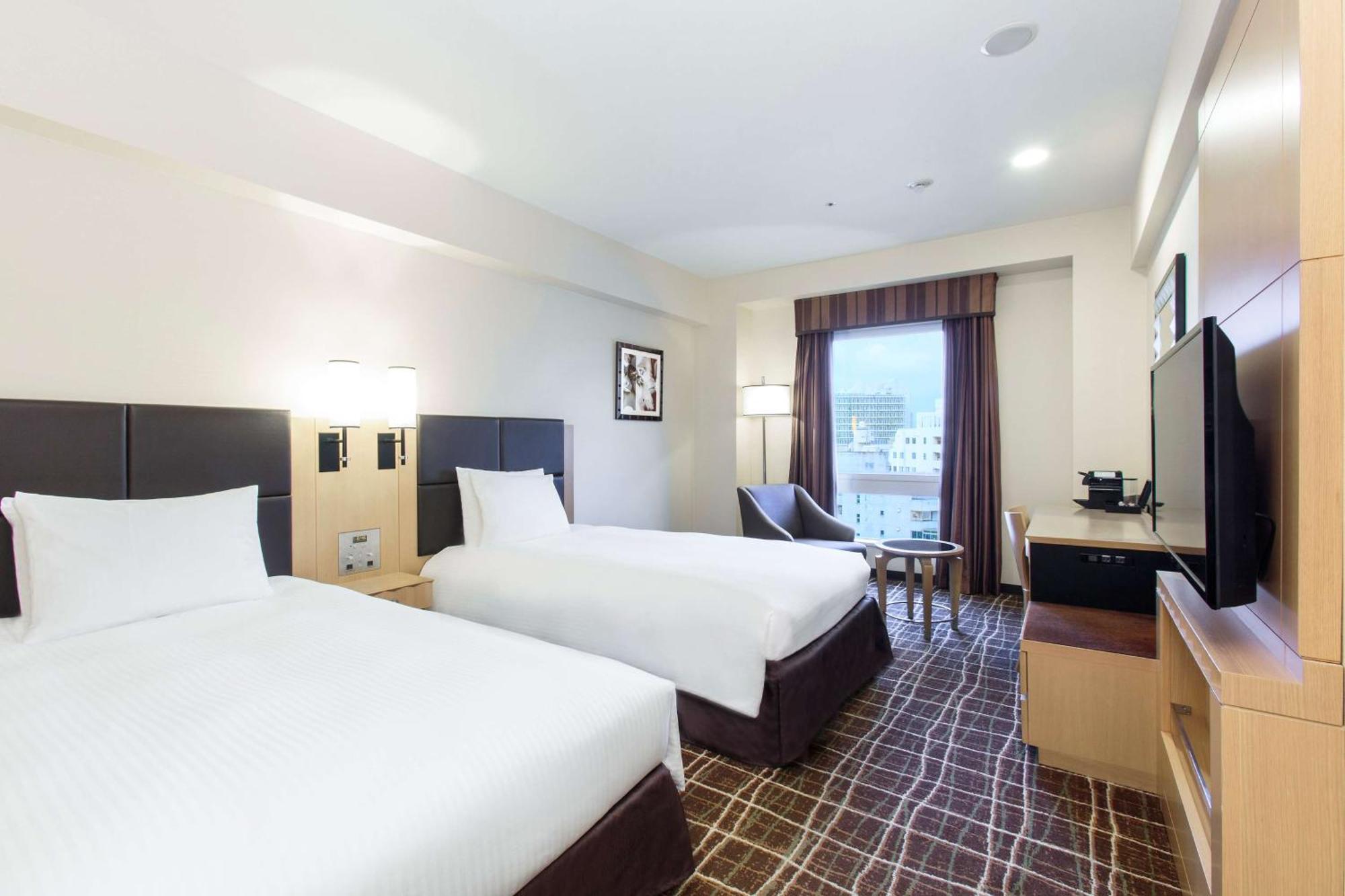 Doubletree By Hilton Naha Hotel Екстериор снимка